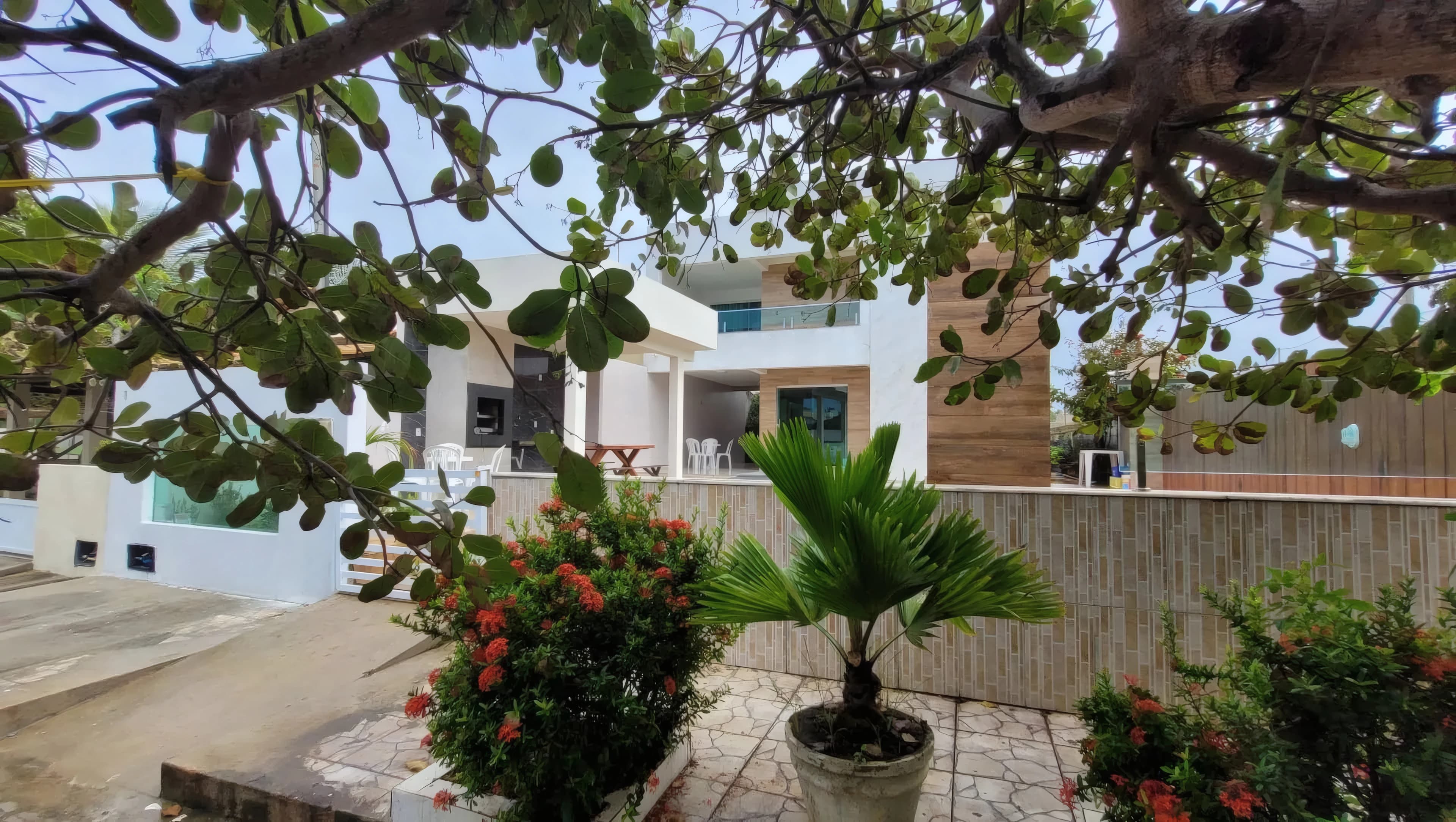Casa 4/4 aconchegante cond. fechado frente mar!